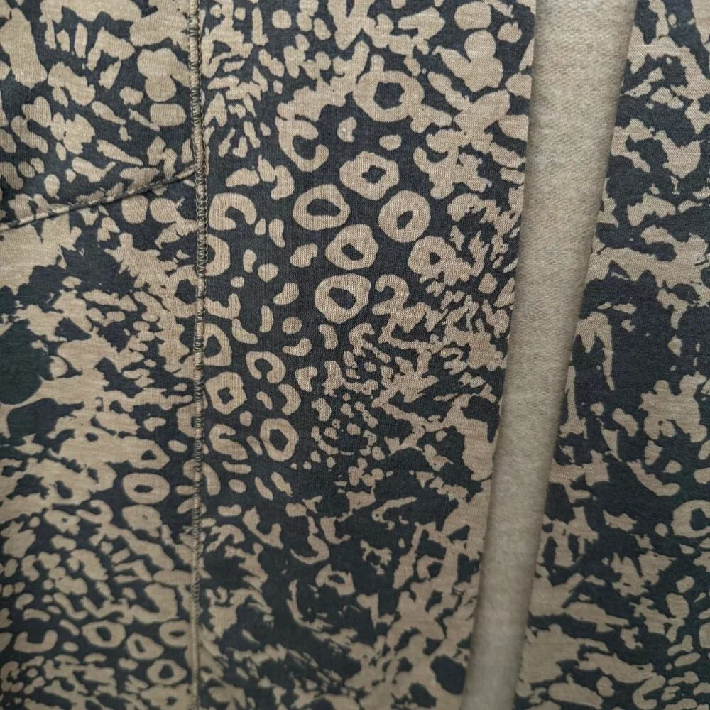 Cuddl Duds Womens Longline Animal Print Vest Size S/M Open Front Layer Lagenlook